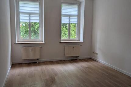 Wohnung Chemnitz Altendorf - 2 Zimmer, 60 m&sup2;, 300&euro; | Angebot:26609210
