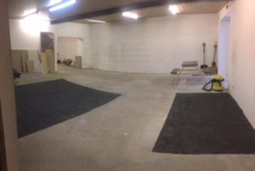 Gewerberaum 200 m2 Neben der Tankstelle !!
