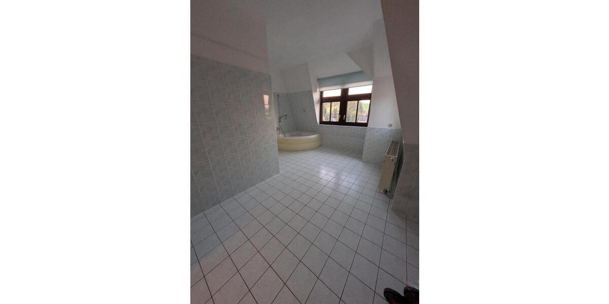 Dachgeschoßwohnung Chemnitz Rabenstein - 5 Zimmer, 142 m&sup2;, 850&euro; | Angebot:25589947