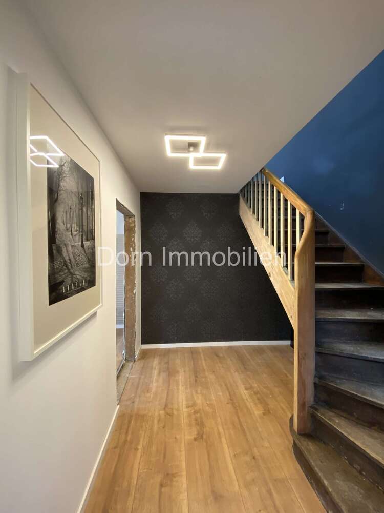 Haus zum Kaufen in Ehrenhain 160.000 € 101 m²
