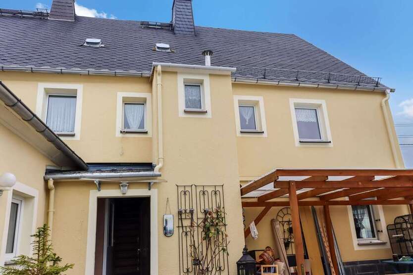 Haus zum Kaufen in Stollberg 199.500 € 178 m²