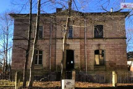 Haus Chemnitz / Hilbersdorf Hilbersdorf - 8 Zimmer, 600 m&sup2;, 280.000&euro; | Angebot:26393135
