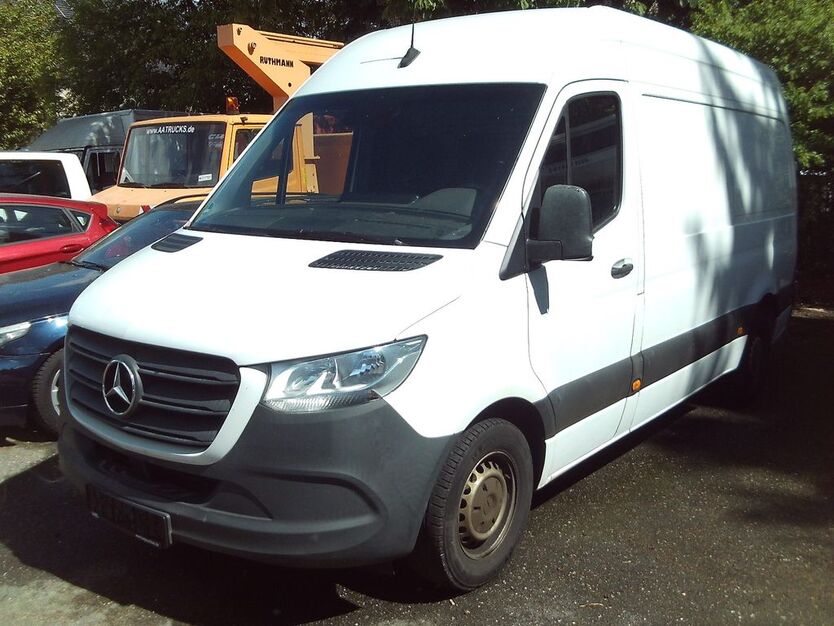 Mercedes-Benz Sprinter 279.000 km 9.900 € Limbach-Oberfrohna 09212