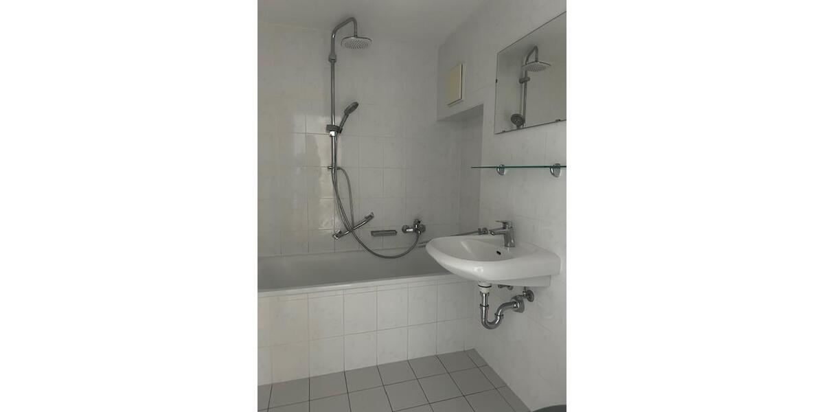 Dachgeschoßwohnung Chemnitz - 2 Zimmer, 61 m&sup2;, 365&euro; | Angebot:26665625