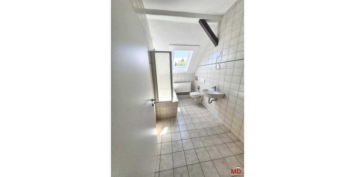 Dachgeschoßwohnung Stollberg (Erzgebirge) - 3 Zimmer, 83 m&sup2;, 500&euro; | Angebot:26635766