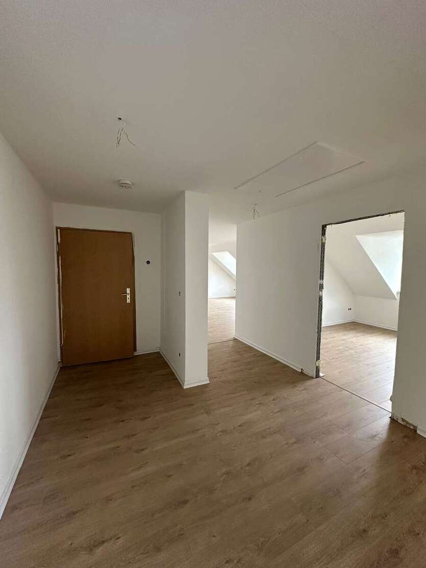 ++Erstbezug nach Sanierung - Ihre neue Dachgeschosswohnung++ 3 zimmer