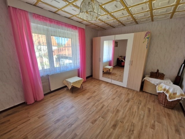 Wohnhaus mit schönem Grundstück in ruhiger Lage! 5 zimmer