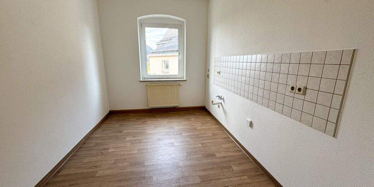 2-Raum-Wohnung in Randlage von Lößnitz im 1. Obergeschoss 2 zimmer