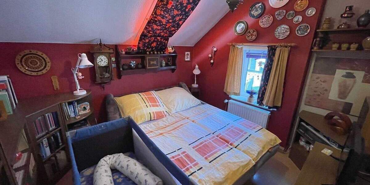 Einfamilienhaus Stollberg/Erzgebirge Stollberg - 6 Zimmer, 195 m&sup2;, 269.000&euro; | Angebot:25768885