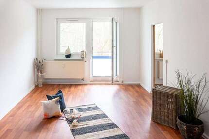 Wohnung Chemnitz Borna-Heinersdorf - 1 Zimmer, 37 m&sup2;, 230&euro; | Angebot:27054132