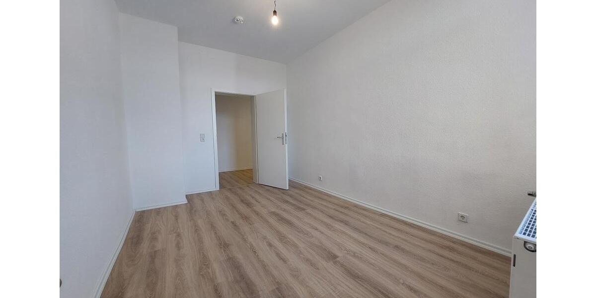 Etagenwohnung Chemnitz Kapellenberg - 2 Zimmer, 75 m&sup2;, 415&euro; | Angebot:26040153