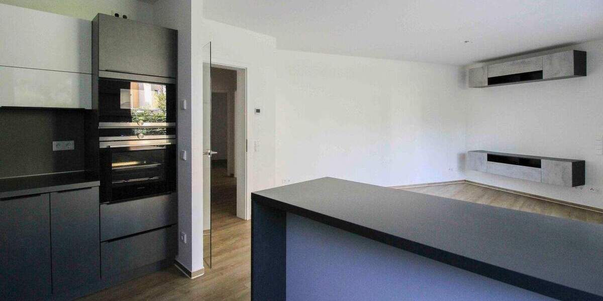 Exklusive 4- Zimmer-Wohnung mit 40m² großer Südterrasse u. Tiefgaragenstellplatz in Chemnitz Hutholz 4 zimmer