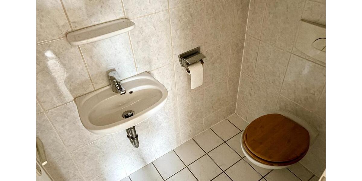 Etagenwohnung Chemnitz Altendorf - 4 Zimmer, 92 m&sup2;, 475&euro; | Angebot:23783976