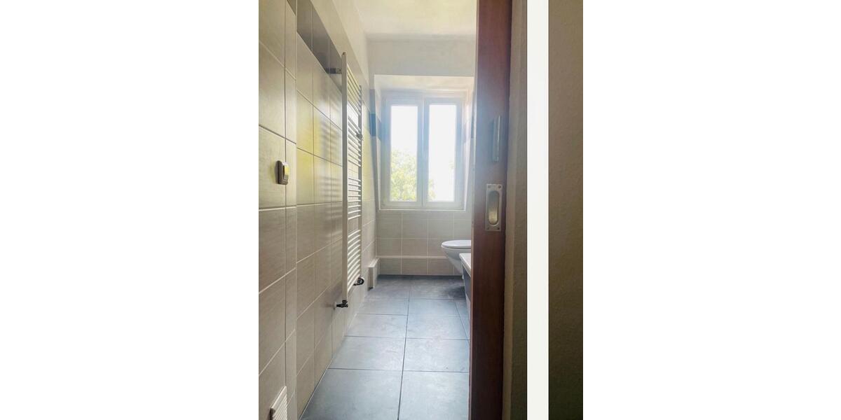 Dachgeschoßwohnung Chemnitz Helbersdorf - 3 Zimmer, 86 m&sup2;, 490&euro; | Angebot:25904955