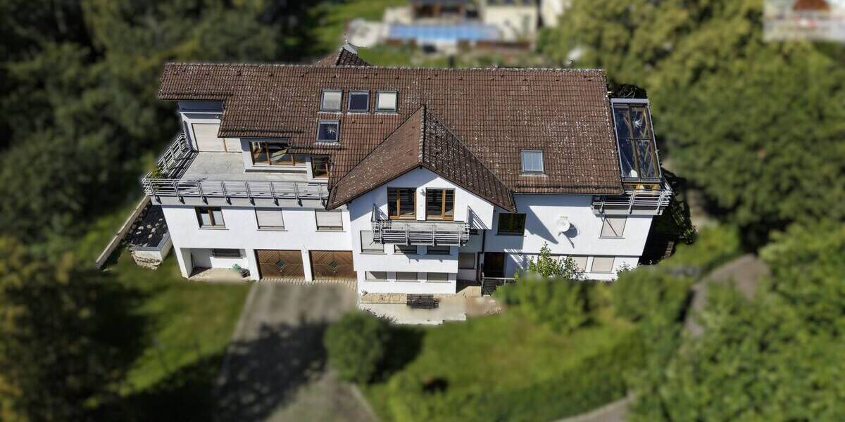 235 m²-Wohnung mit Penthouse-Charakter & Dachterrasse in Lichtenstein, Zwickau + vermietete Gewerbe 3 zimmer