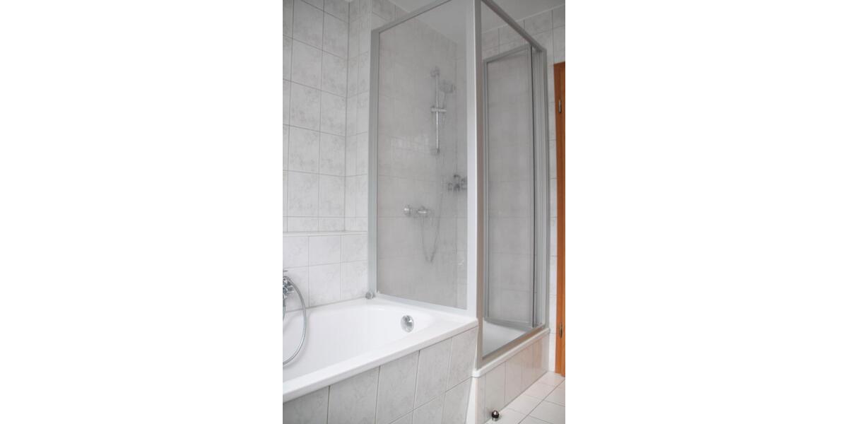 Dachgeschoßwohnung Chemnitz Adelsberg - 2 Zimmer, 70 m&sup2;, 440&euro; | Angebot:26167137
