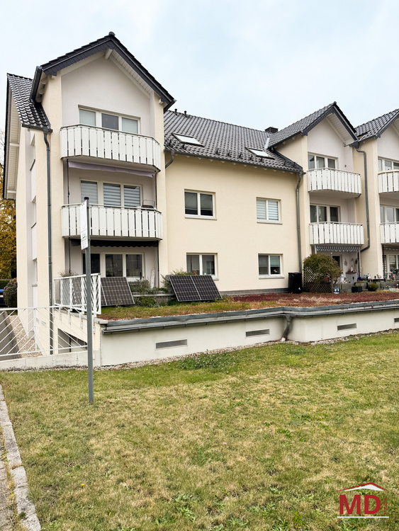 Wohnung zum Kaufen in Oelsnitz 63.000 € 66 m² 3 zimmer