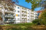 3-Raumwohnung mit Wanne und Balkon zimmer