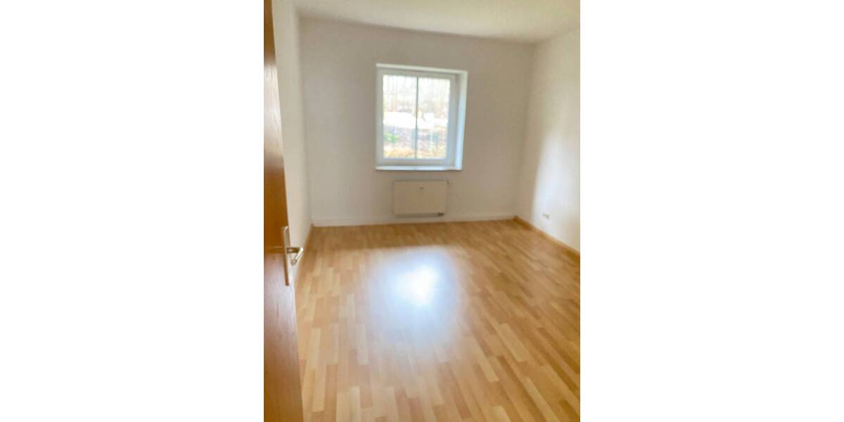 Etagenwohnung Chemnitz Schönau - 2 Zimmer, 49 m&sup2;, 257&euro; | Angebot:25696266