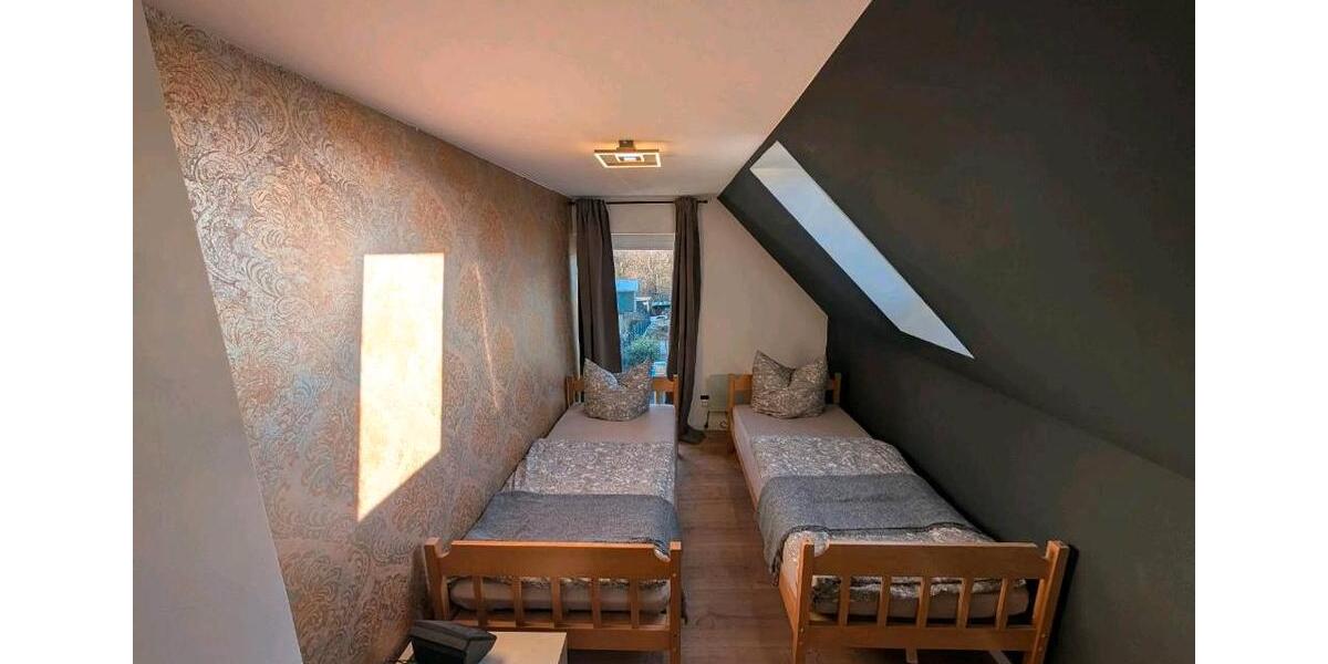 Einfamilienhaus Glauchau - 3 Zimmer, 130 m&sup2;, 250.000&euro; | Angebot:26699973