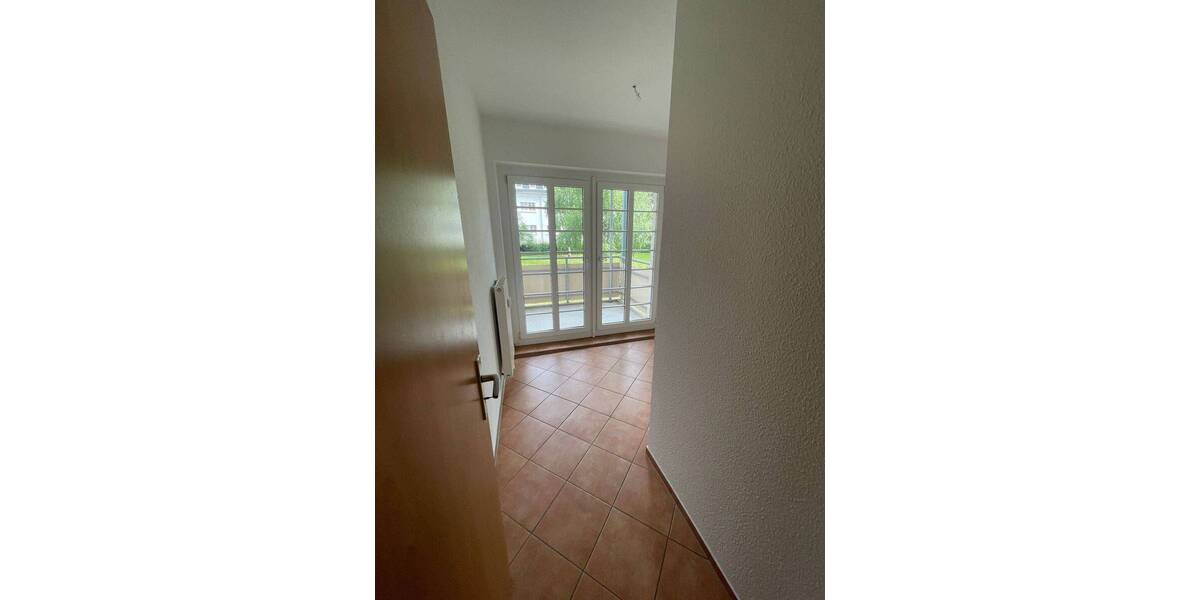 Etagenwohnung Chemnitz Lutherviertel - 1 Zimmer, 40 m&sup2;, 270&euro; | Angebot:26910505