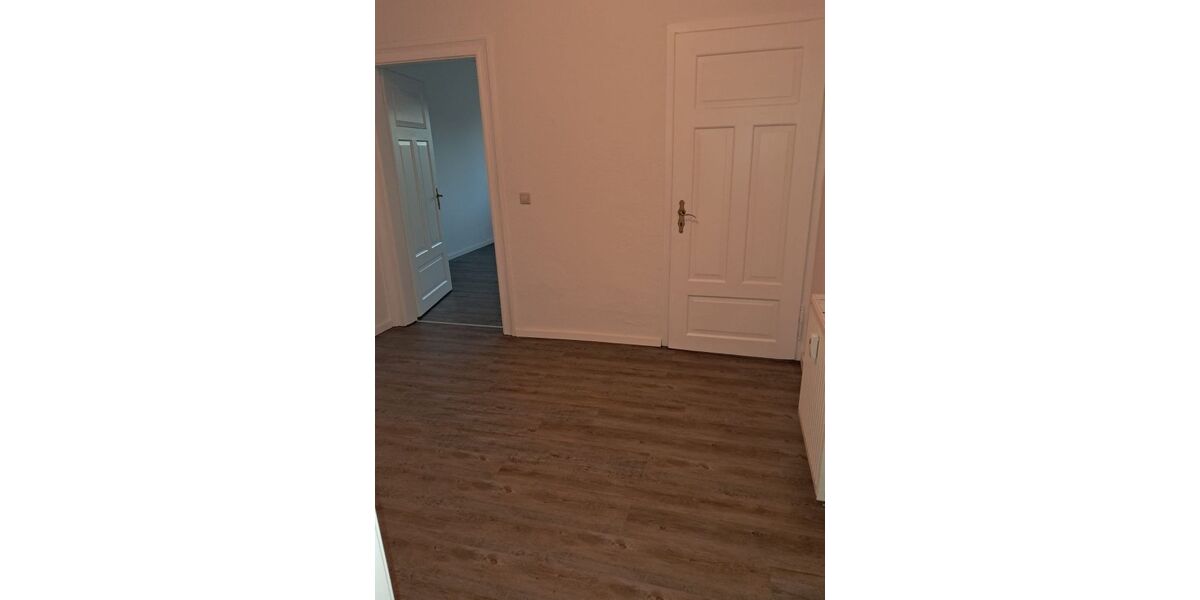 3-RAUMWOHNUNG - ZENTRAL -MITTEN IN WITTGENSDORFChemnitz - Etagenwohnung Chemnitz Wittgensdorf | Angebot:26357993