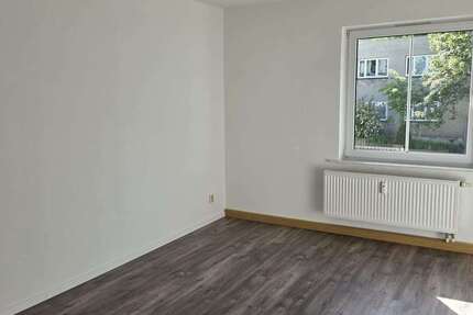 Wohnung Chemnitz Ebersdorf - 2 Zimmer, 53 m&sup2;, 325&euro; | Angebot:26914882