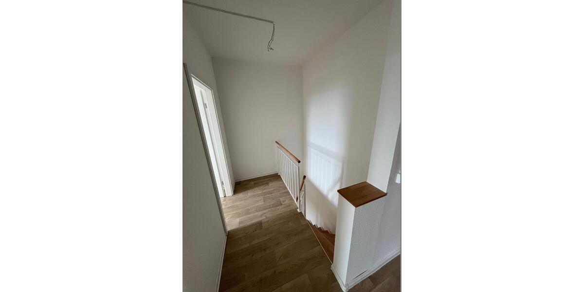 Etagenwohnung Chemnitz Klaffenbach - 5 Zimmer, 111 m&sup2;, 830&euro; | Angebot:26339288