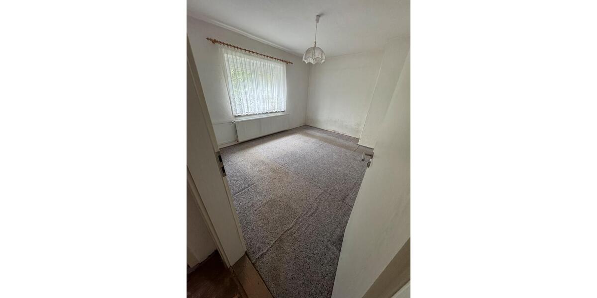 Einfamilienhaus Hohenstein-Ernstthal Ernstthal - 10 Zimmer, 140 m&sup2;, 66.000&euro; | Angebot:21974079