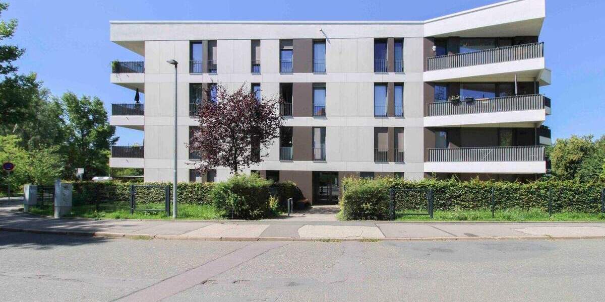 Exklusive 4- Zimmer-Wohnung mit 40m² großer Südterrasse u. Tiefgaragenstellplatz in Chemnitz Hutholz 4 zimmer