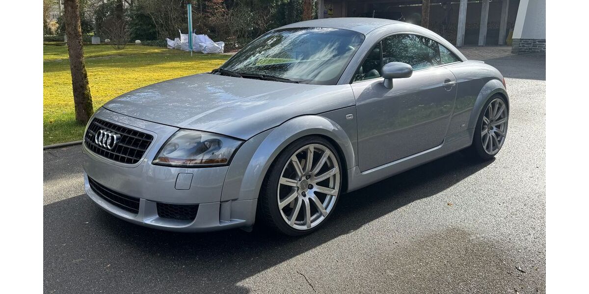 Audi TT 135.000 km 23.999 &euro; Lichtenstein 09350