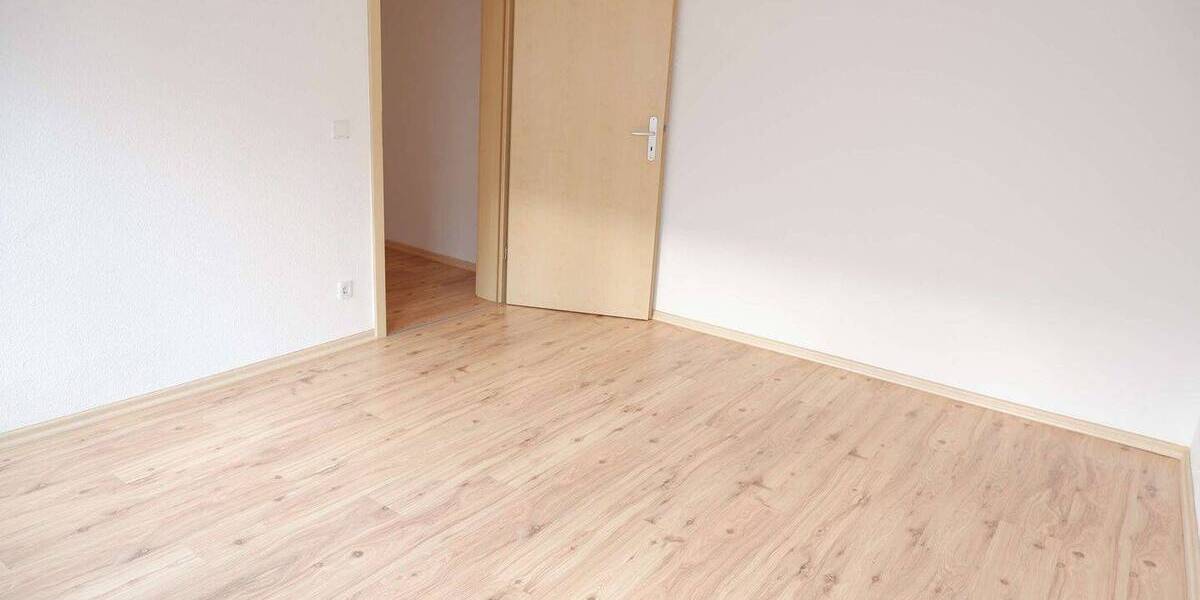 Zimmer Chemnitz Lutherviertel - 2 Zimmer, 45 m&sup2;, 285&euro; | Angebot:26128063