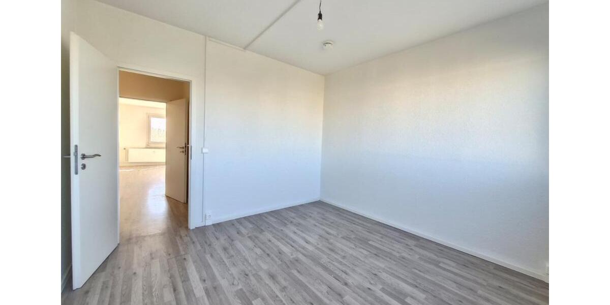 Etagenwohnung Chemnitz Markersdorf - 4 Zimmer, 69 m&sup2;, 317&euro; | Angebot:26507589