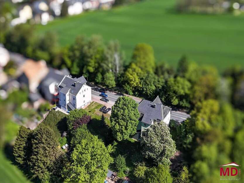 Haus zum Kaufen in Oelsnitz Erzgeb. 240.000 € 323 m²