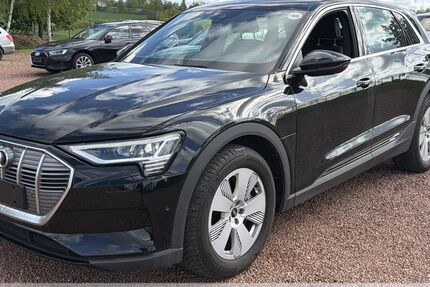 Audi e-tron 27.960 km 24.899 &euro; Oberlungwitz 09353