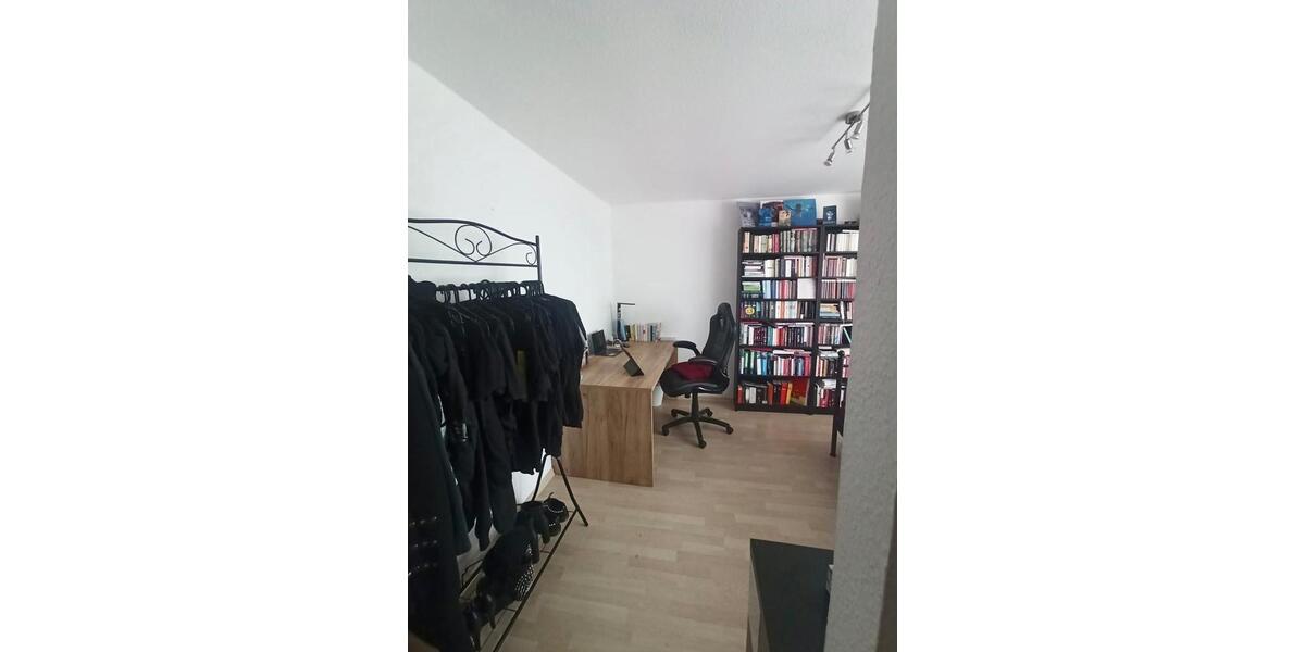 Etagenwohnung Chemnitz Adelsberg - 2 Zimmer, 39 m&sup2;, 315&euro; | Angebot:26295520