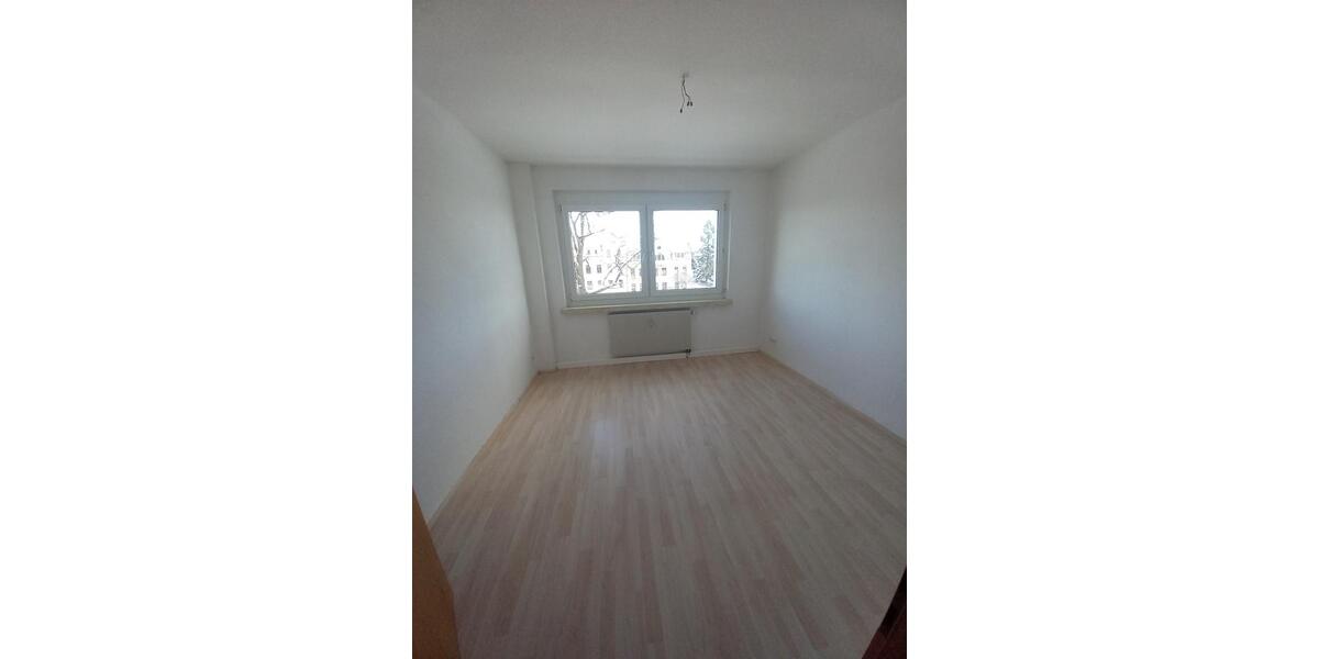 Kleine 3-Raum-Wohnung mit Balkon 3 zimmer