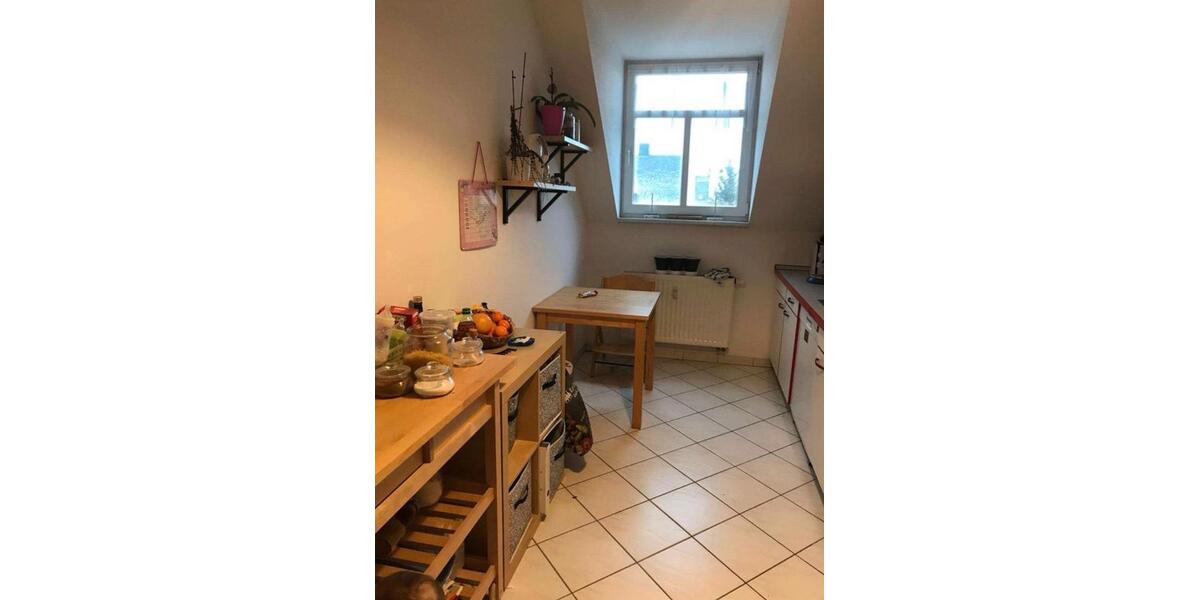 Dachgeschoßwohnung Chemnitz Kapellenberg - 4 Zimmer, 100 m&sup2;, 79.000&euro; | Angebot:27029015
