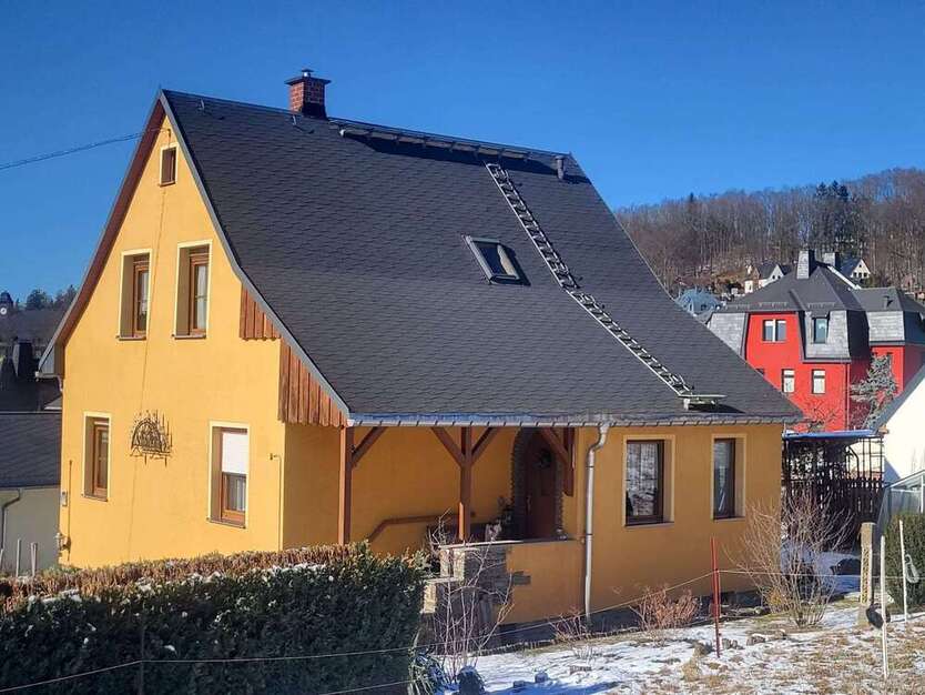 Haus zum Kaufen in Grünhain-Beierfeld 240.000 € 110 m²
