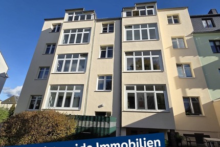 Großzügige 4-Zimmer-Wohnung mit Balkon Loggia! 4 zimmer