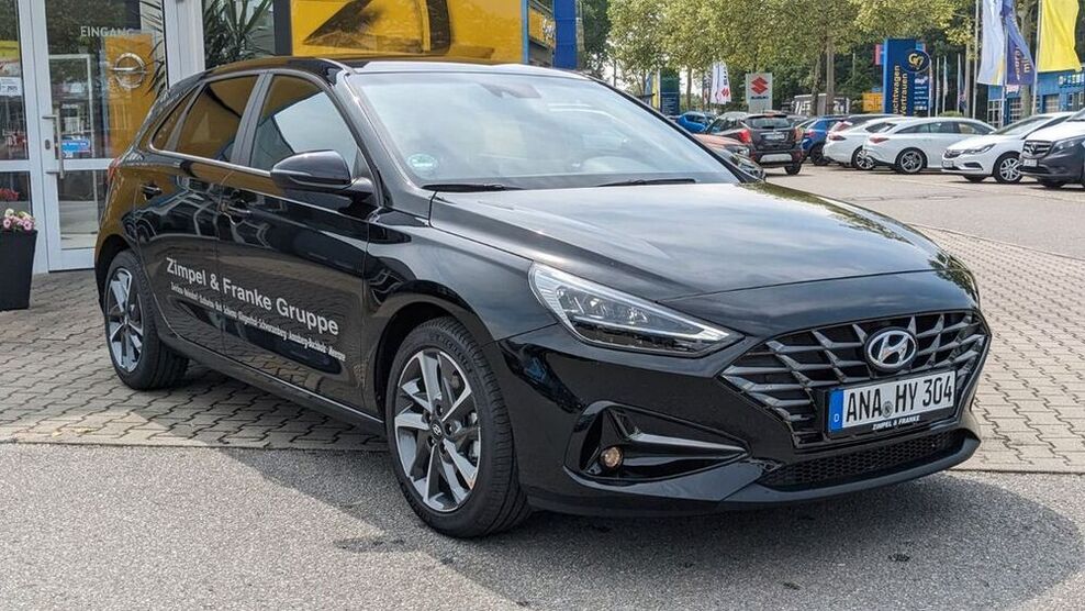 i30