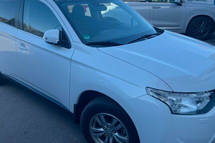 Mitsubishi Outlander 230.000 km 5.900 &euro; Zwönitz 08297