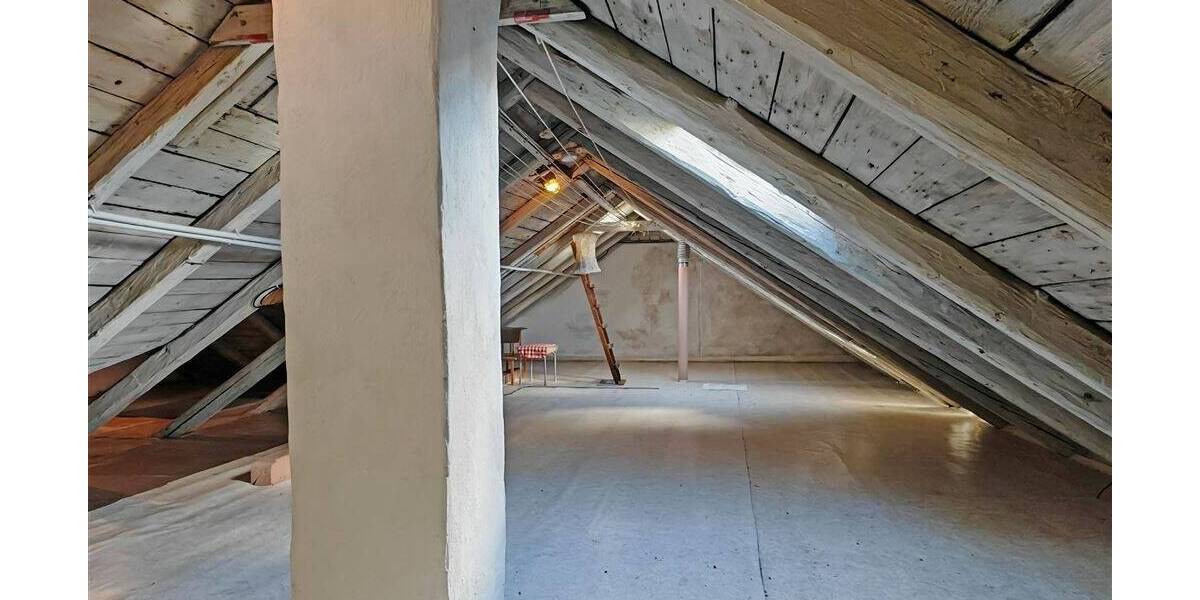 Reihenmittelhaus Frankenberg - 6 Zimmer, 252 m&sup2;, 189.900&euro; | Angebot:25689464