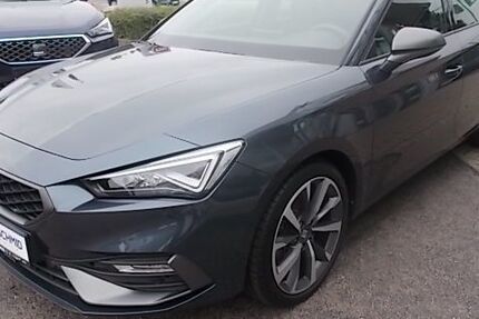 Seat Leon 27.500 km 27.980 € Waldheim 04736