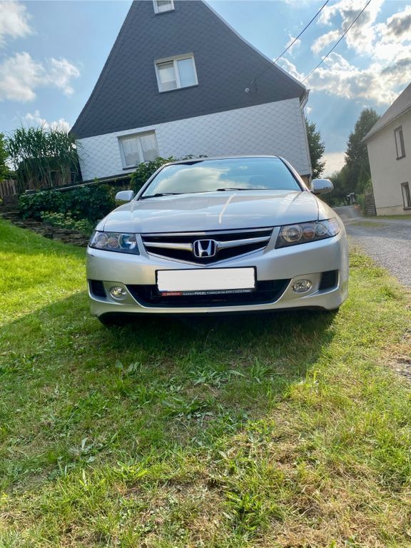 Honda Accord 104.000 km 3.600 € Oederan 09569