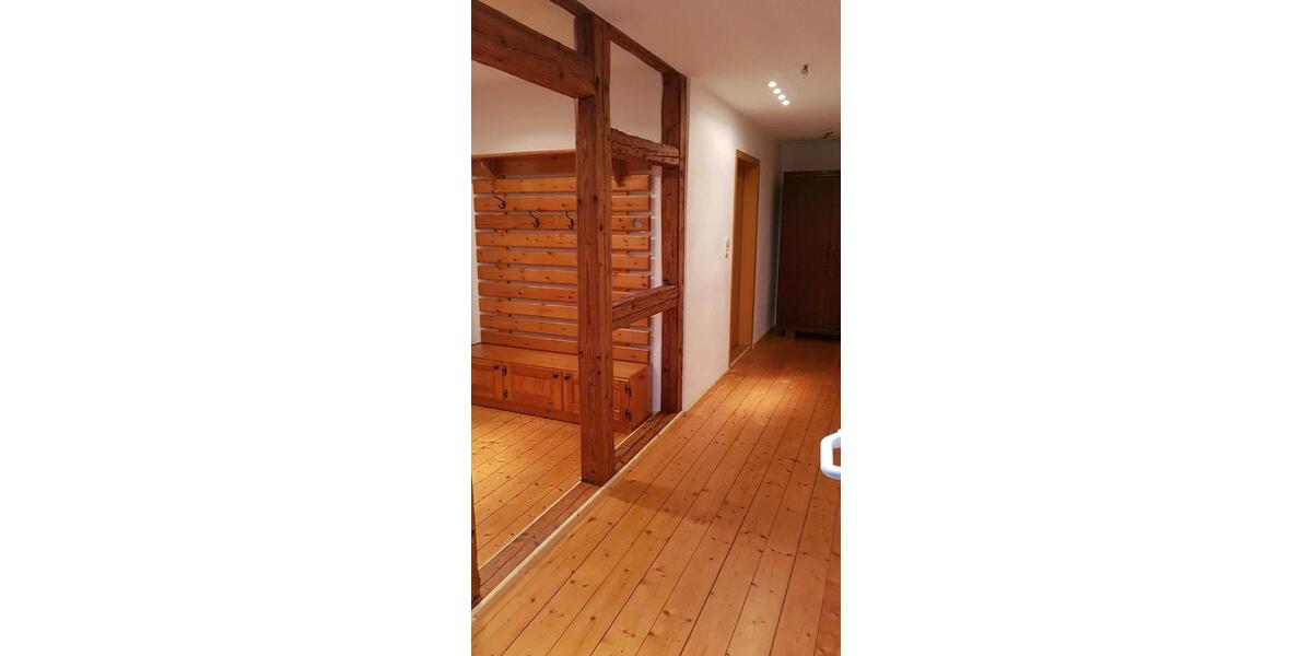 Etagenwohnung Hainichen - 1 Zimmer, 70 m&sup2;, 480&euro; | Angebot:26266991
