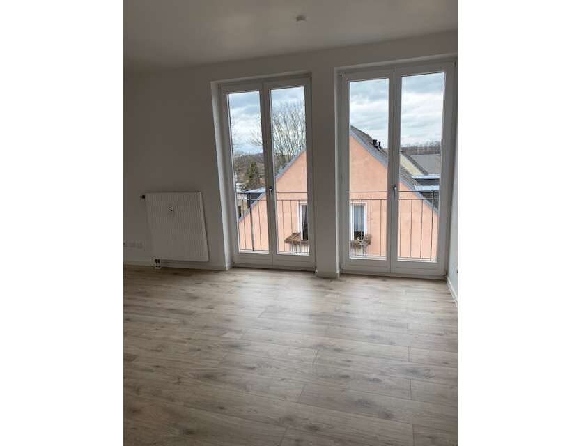 Wohnung zum Mieten in Chemnitz 295 € 49.22 m²