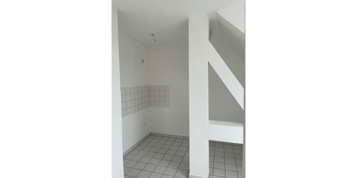 Kleine Wohnung mit großem Balkon zur Selbstnutzung gesucht? Ab sofort frei! 1.5 zimmer