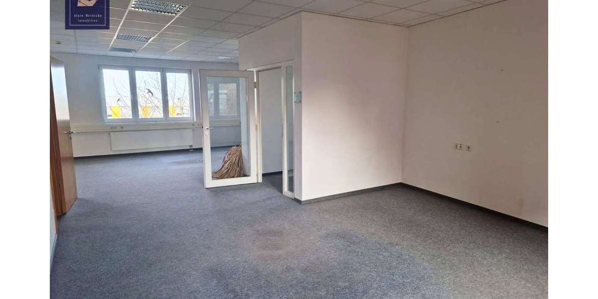 444 qm helle und geräumige Gewerbefläche im 1. OG 10 zimmer