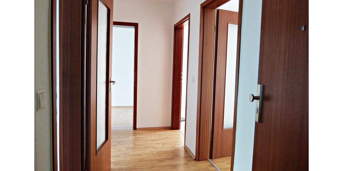 Etagenwohnung Chemnitz Adelsberg - 3 Zimmer, 61 m&sup2;, 300&euro; | Angebot:26263463